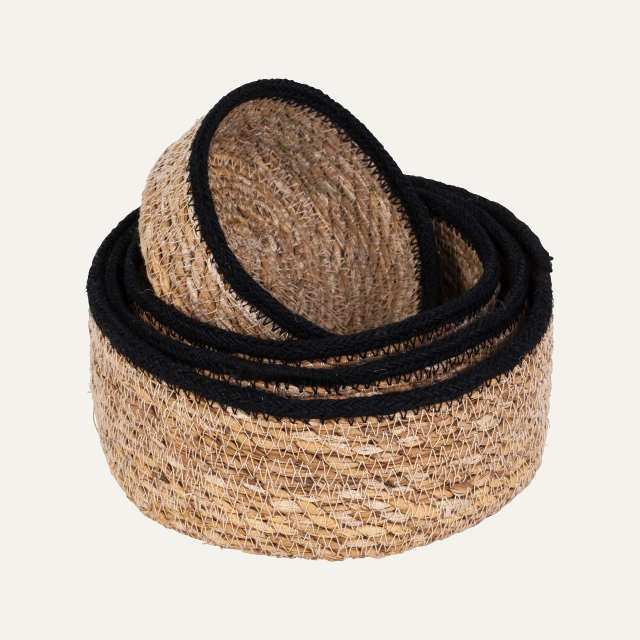 Mini basket in seagrass with black edge of jute Emil S/4