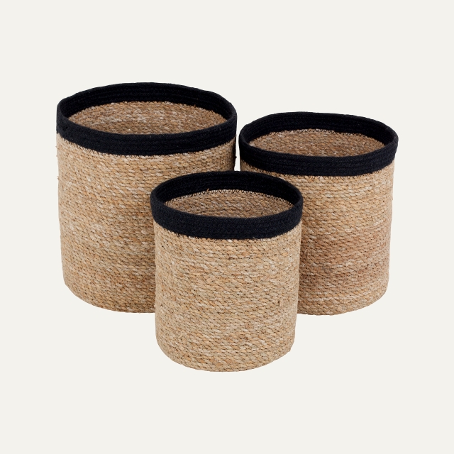 Small round basket of seagrass with black edge of jute Emil S / 3