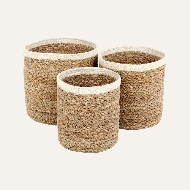 Small round basket of seagrass with white edge of jute Emil S/3