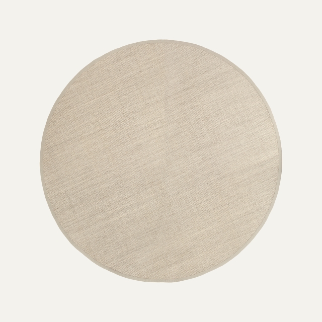 Sand-colored round rug Jenny with beige border, made of sisal