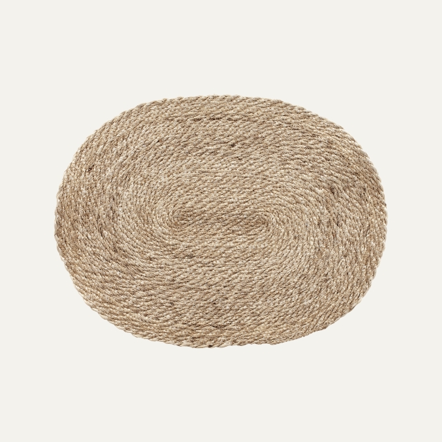 Oval placemat Elin twist natural grey. Made of jute.