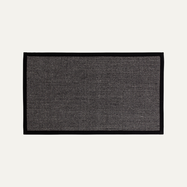 Black long doormat Jenny with black border, made of sisal